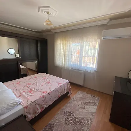 Mira Apartment *